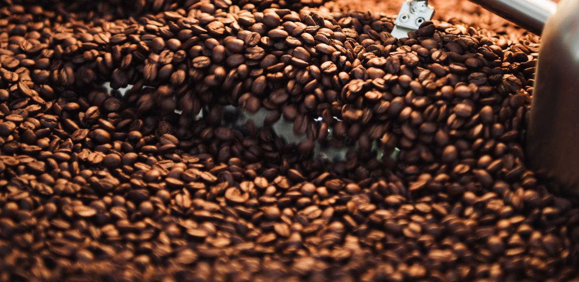 Kaffeebohnen werden geröstet